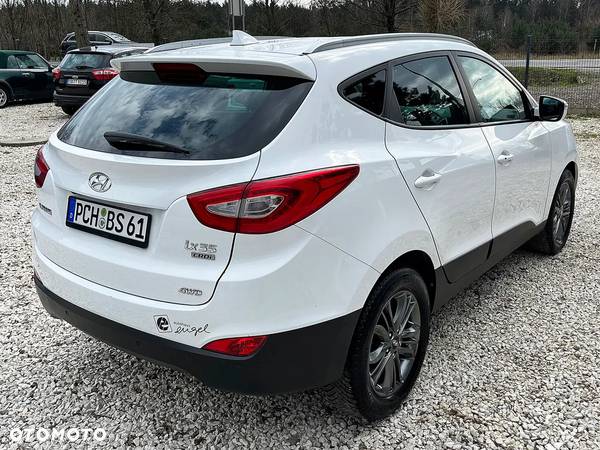 Hyundai ix35 2.0 CRDi 4WD Automatik Fifa World Cup Gold Edition - 14