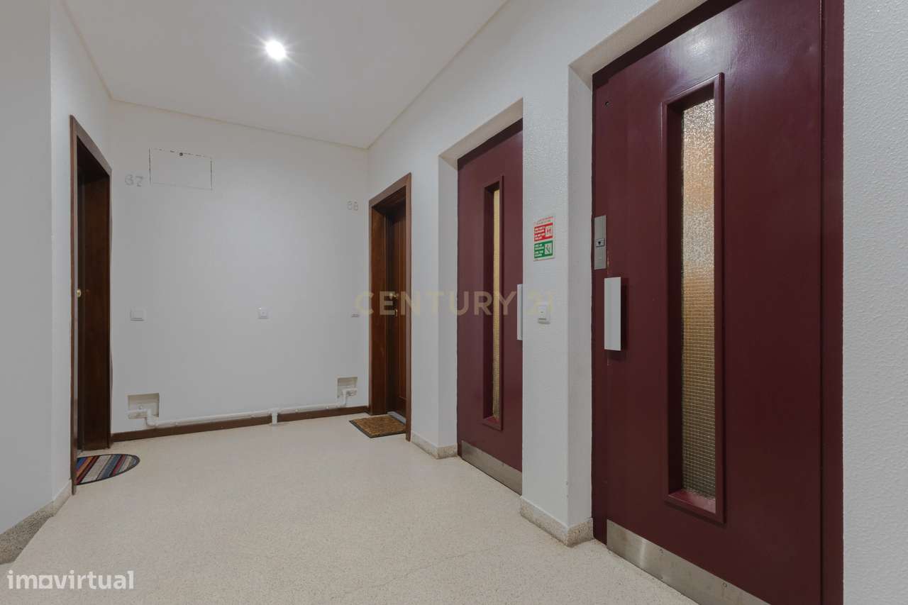 T2 com Vista Mar no 6.º Andar | Matosinhos Sul-20