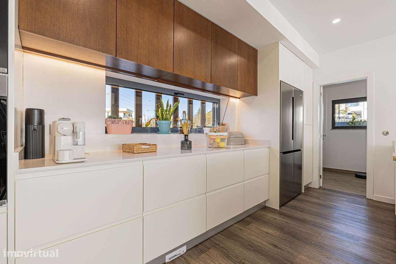 Moradia Térrea T3 c/piscina, lote de 474m² - Única na Caparica-10