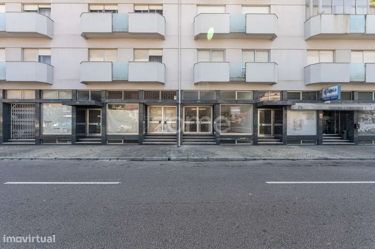 Espaço Comercial para Venda | Avenida 24, Espinho - Grande imagem: 1/21