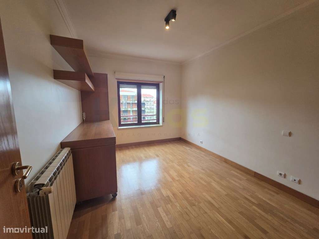 T3 com estacionamento - Zona Premium de Leiria, junto ao Seminário,...-14