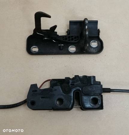 Rygiel maski  VW Golf V 1K0823480, 1K0823509 - 1