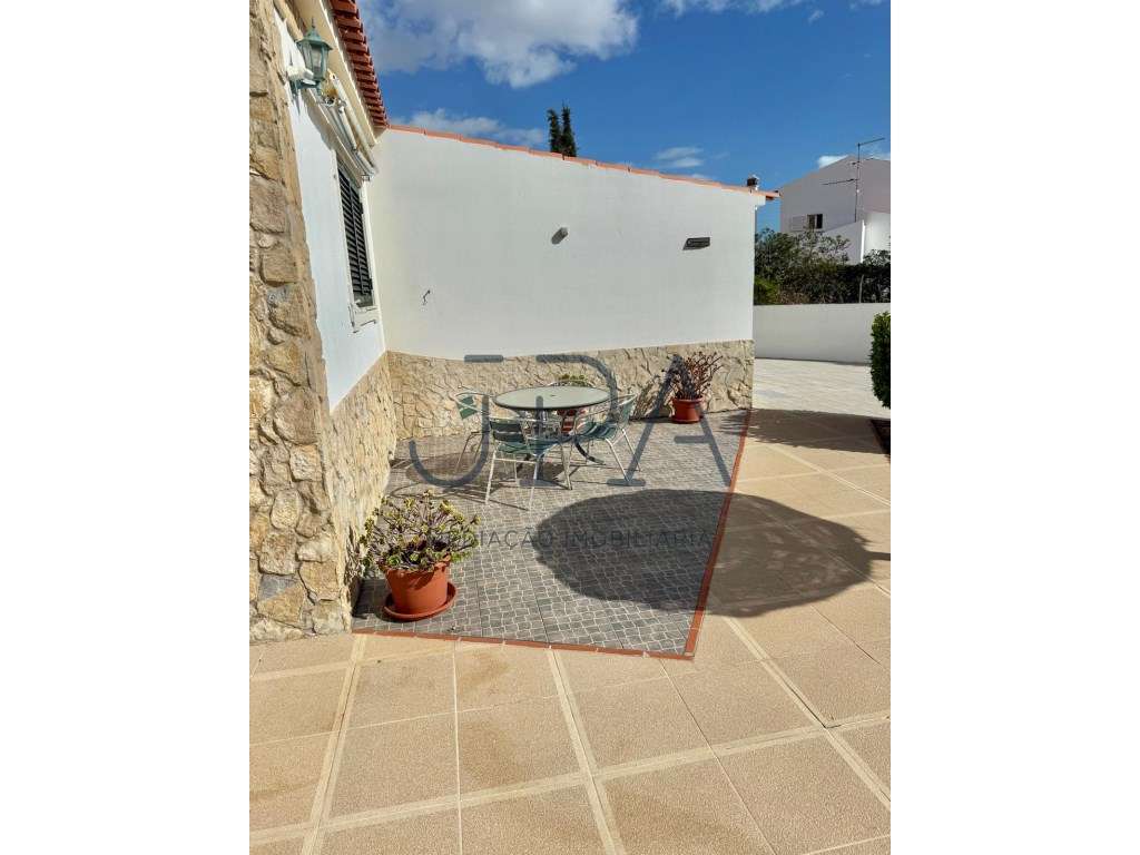 Moradia Isolada V4 +1 com Piscina e Garagem,Quinta do Sobral-45