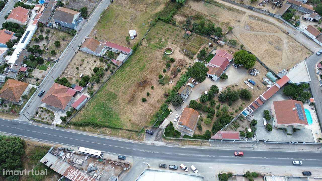 Terreno Urbano de 2406 m2 em Santo António da Charneca-11