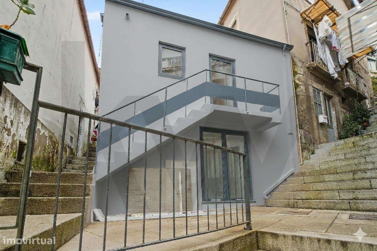 Moradia T2 Totalmente Renovada - 2ª Linha de Rio Douro (Vila Nova de G - Grande imagem: 5/28