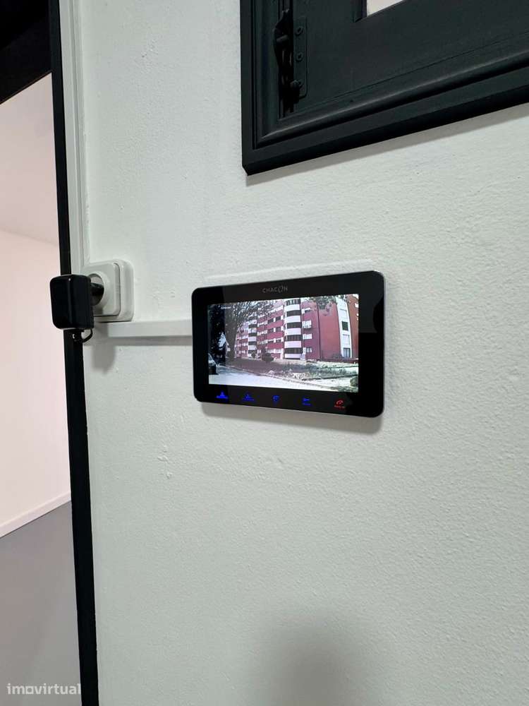 Garagem com excelentes áreas - Grande imagem: 2/32