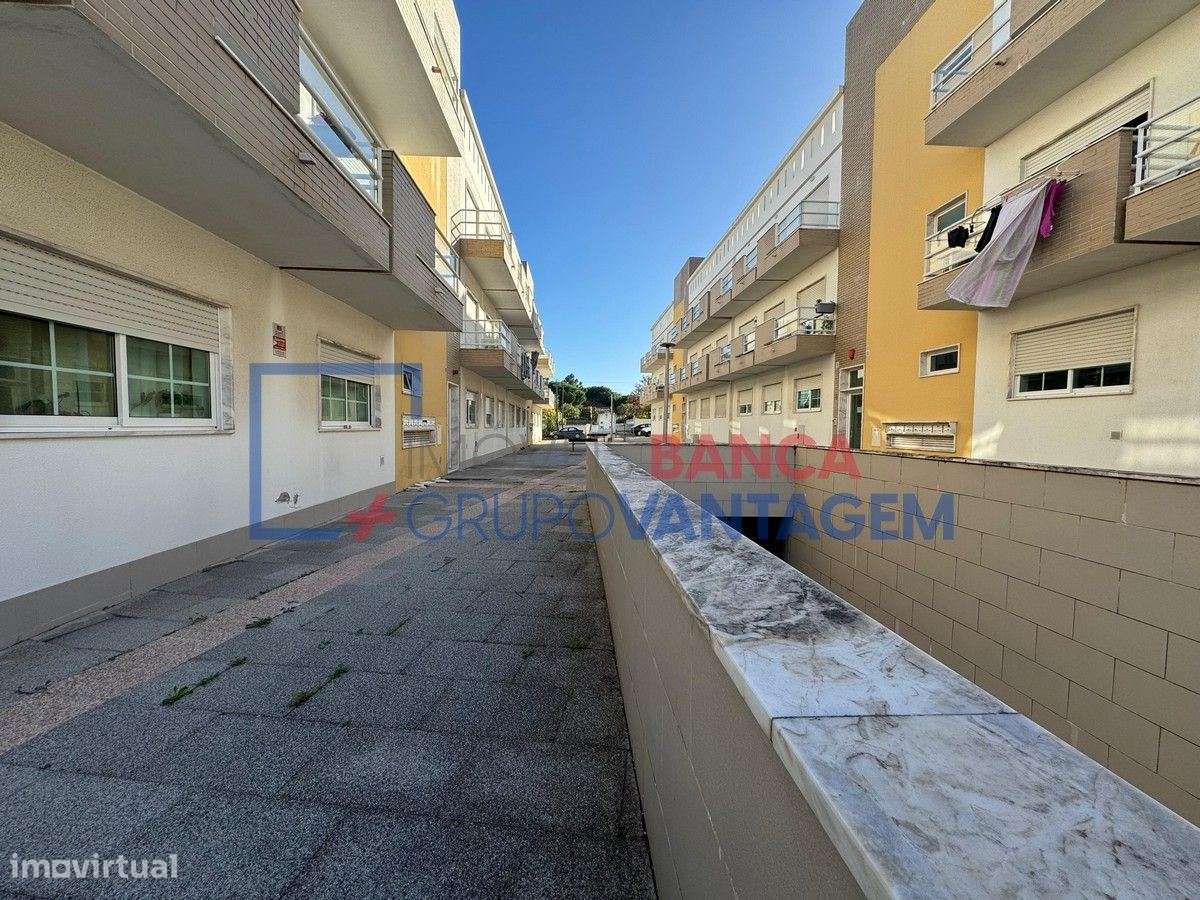 Apartamento T3 Duplex Barreiro - Grande imagem: 2/20