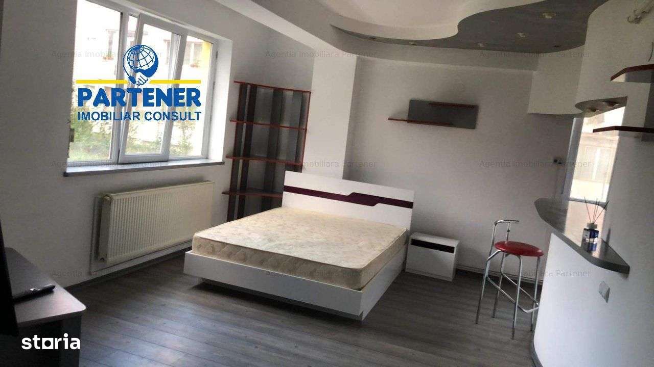 Garsoniera Trivale, bloc nou, mobilata, centrala - Imagine principală: 1/8