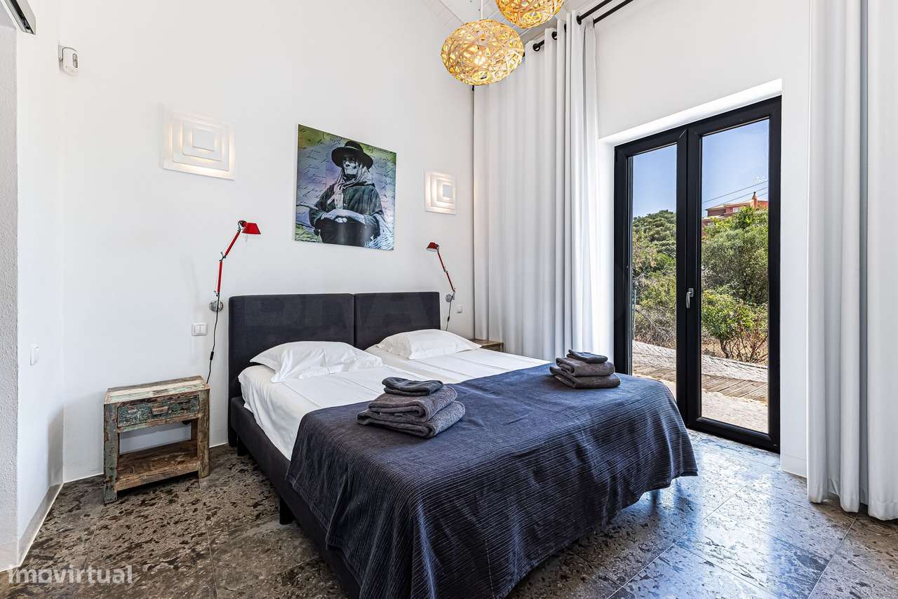 Villa T4 contemporânea à beira do rio no coração do Algarve-33