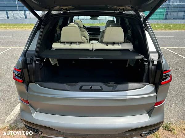 BMW X7 xDrive40i AT MHEV - 12