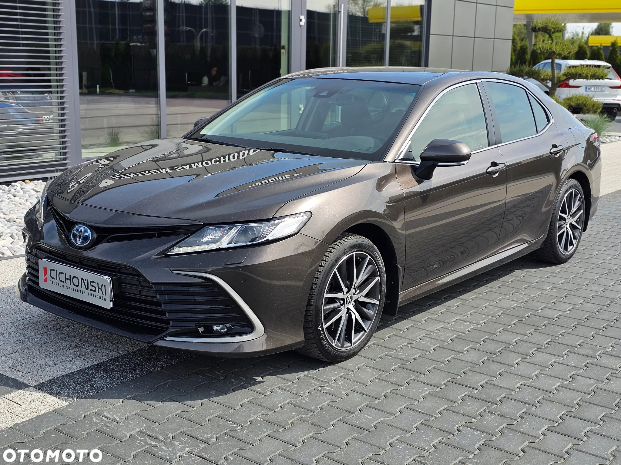 Toyota Camry 2.5 Hybrid Prestige CVT - 2