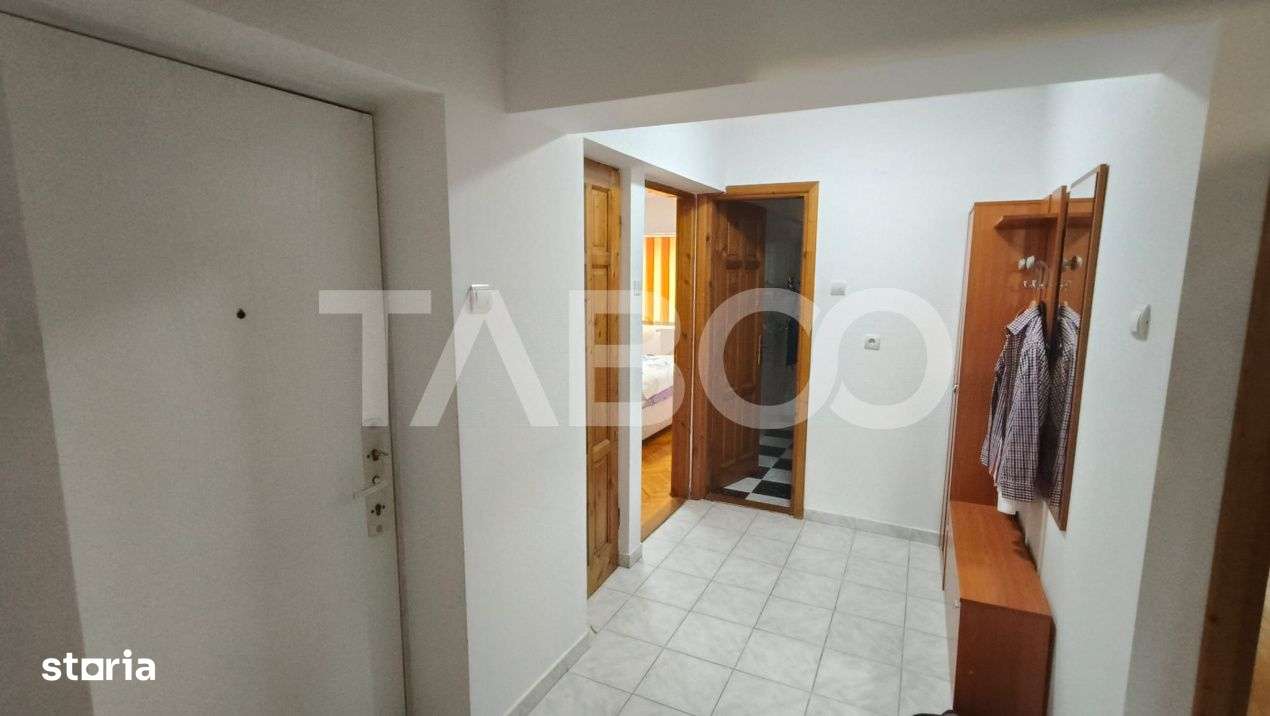 Apartament cu 3 camere garaj si pivnita de vanzare in Sebes - Imagine principală: 4/15