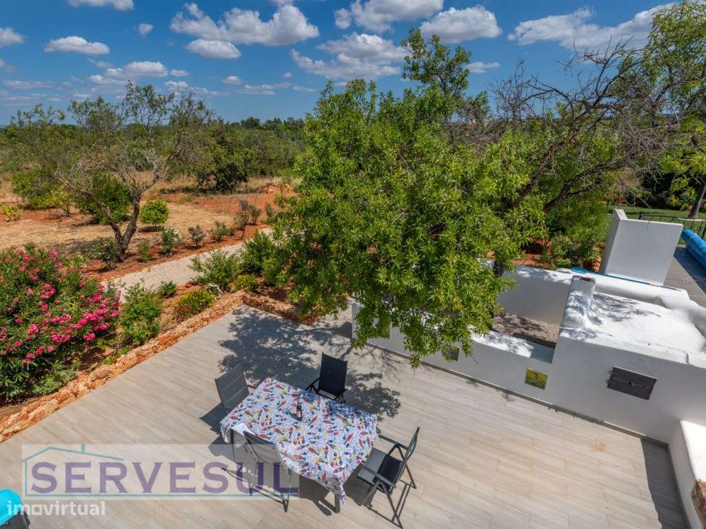 Luxuosa Moradia de luxo de 2 andares composta por 4 quartos, com um...-47