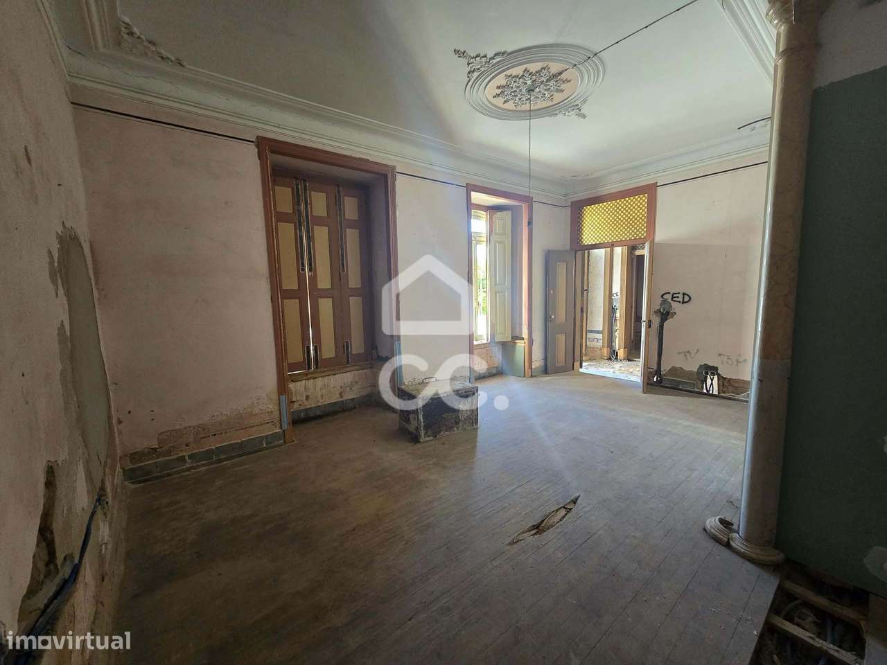 Palacete de 1894, com três pisos - Constância, Santarém - Grande imagem: 4/28