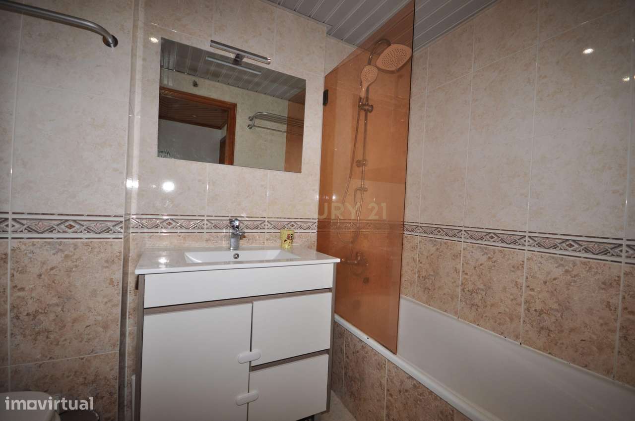 Apartamento T2 com 88m² | Paredes, Alenquer-12