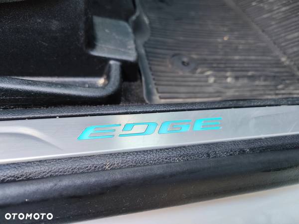 Ford EDGE - 16