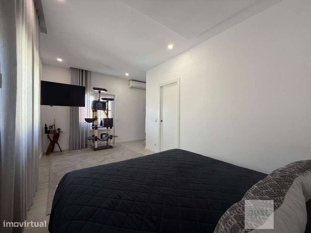 moradia t5 -bairro da milharada- Loures-28