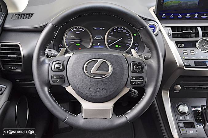 Lexus NX 300h Executive+ - 43