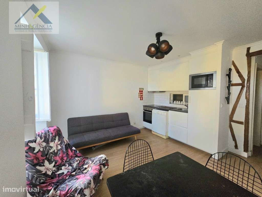 Apartamento T2 junto ao Jardim da Graça em Lisboa-3