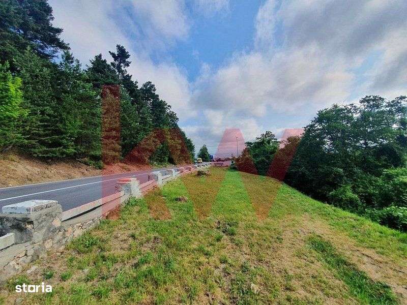 Teren cu priveliste superba si deschidere la drumul de Poiana Brasov - Imagine principală: 5/16