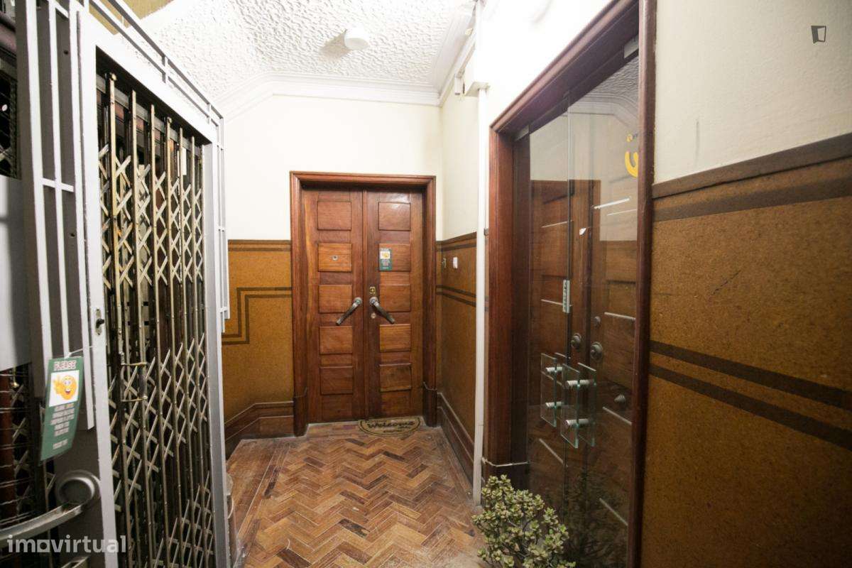 Quarto - localizado em Saldanha Lisbon - Grande imagem: 2/10