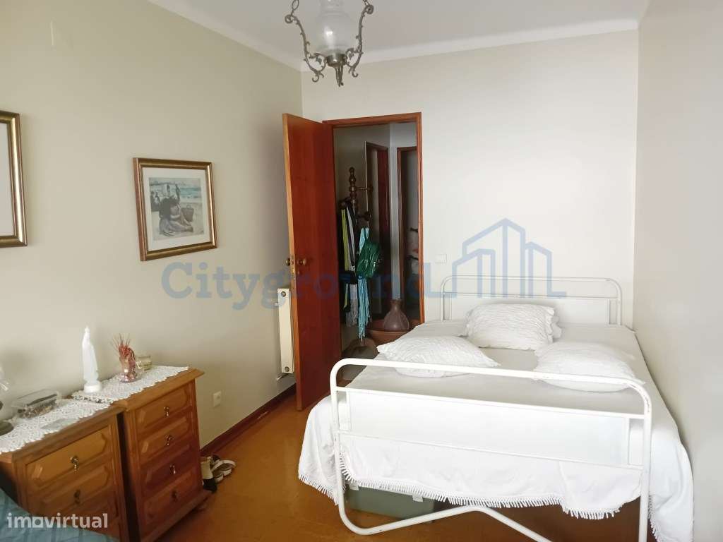 Apartamento T3 com suíte, centro de Fátima-5