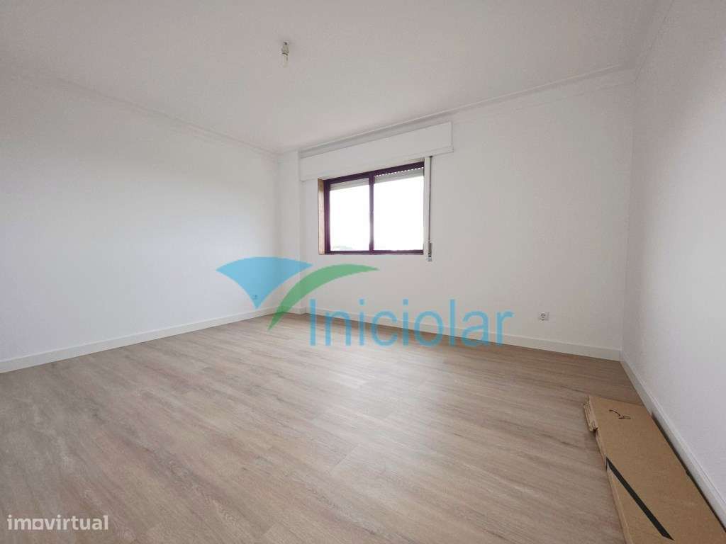 T2 Rio Tinto| Remodelado| Varanda| Arrumo-7