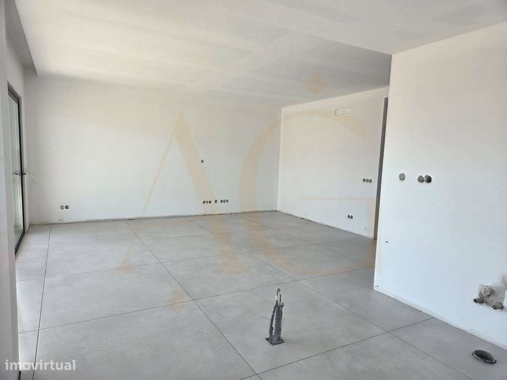 Apartamento T2 rés-do-chão com piscina e jardim privativos em Tavira-5