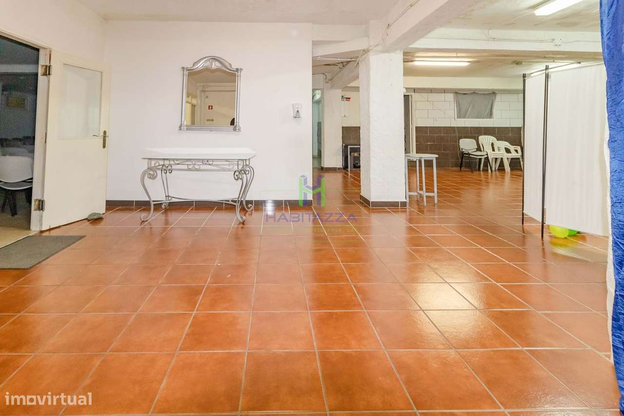 Espaço comercial de 323 m2, em Lagos-7