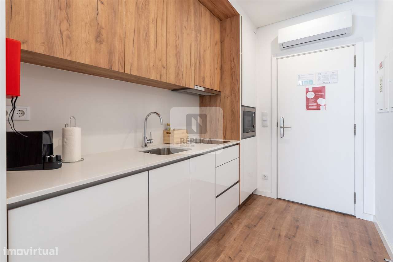 Apartamento T0 Renovado no Centro do Porto | Investimento com Rentabil - Grande imagem: 3/17