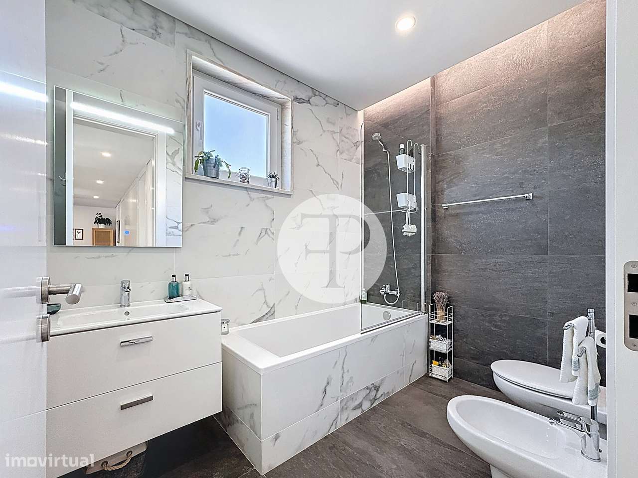 T4 em condomínio com piscina – Excelente estado – Caldas Terrace-20