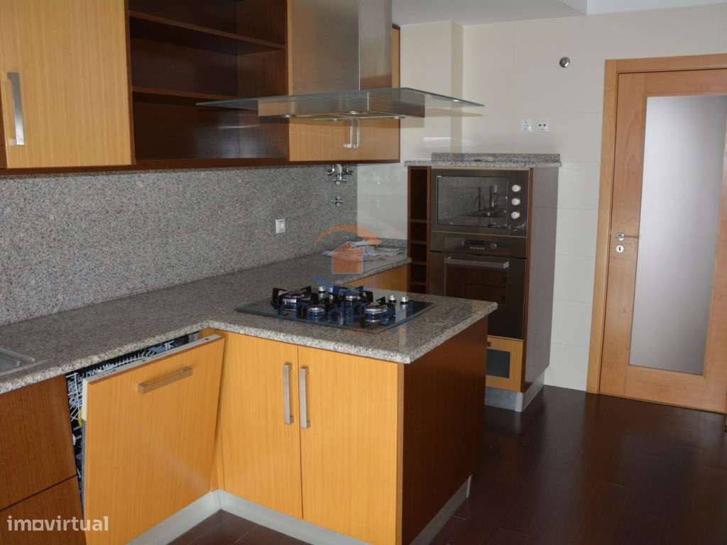 Apartamento T3 com BOX no Jardim da Amoreira - Grande imagem: 4/34