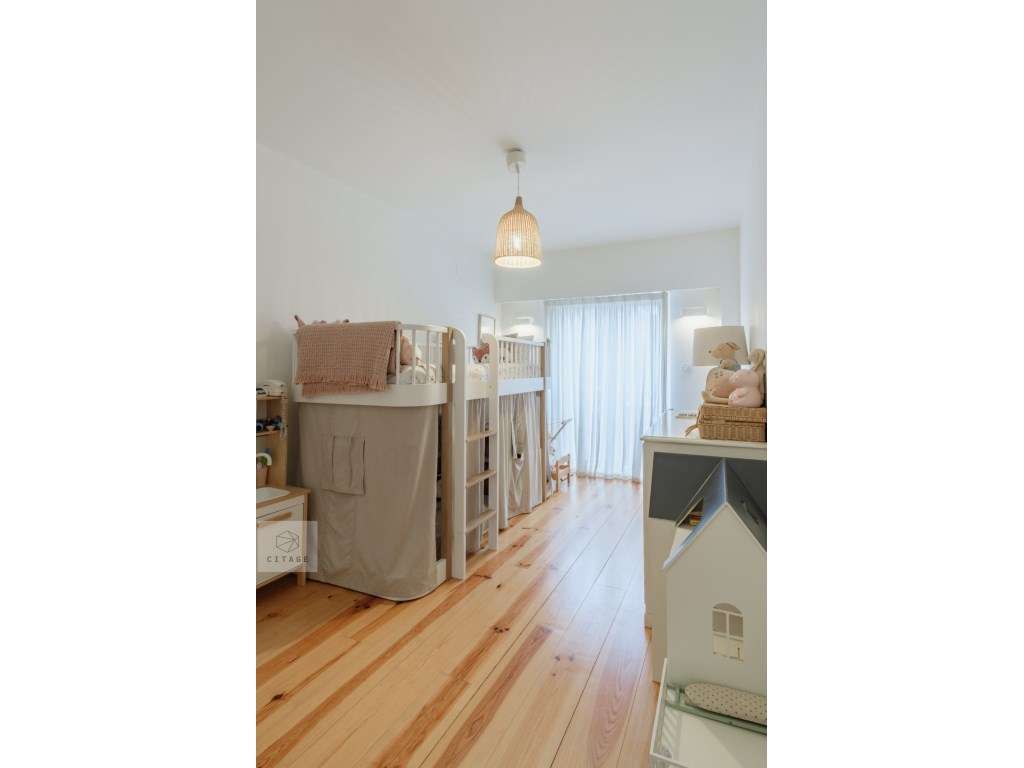 Apartamento T4 Restelo com terraço-34