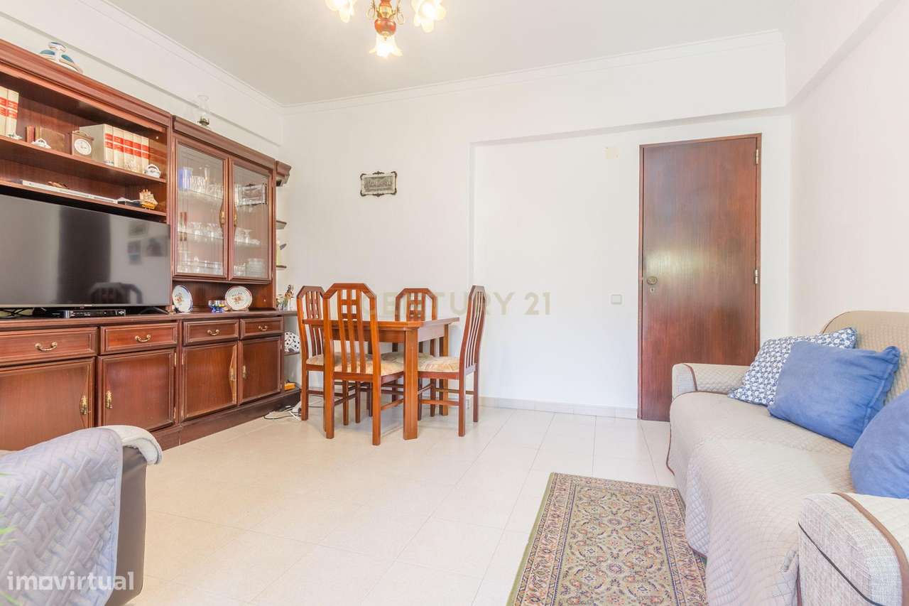 Apartamento T3 em Amora, Seixal - Oportunidade Única! - Grande imagem: 2/20