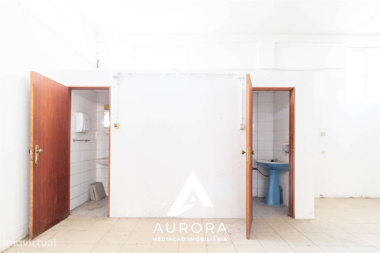 Armazém  Arrendamento em Oliveira de Azeméis, Santiago de Riba-Ul, Ul, - Grande imagem: 4/10