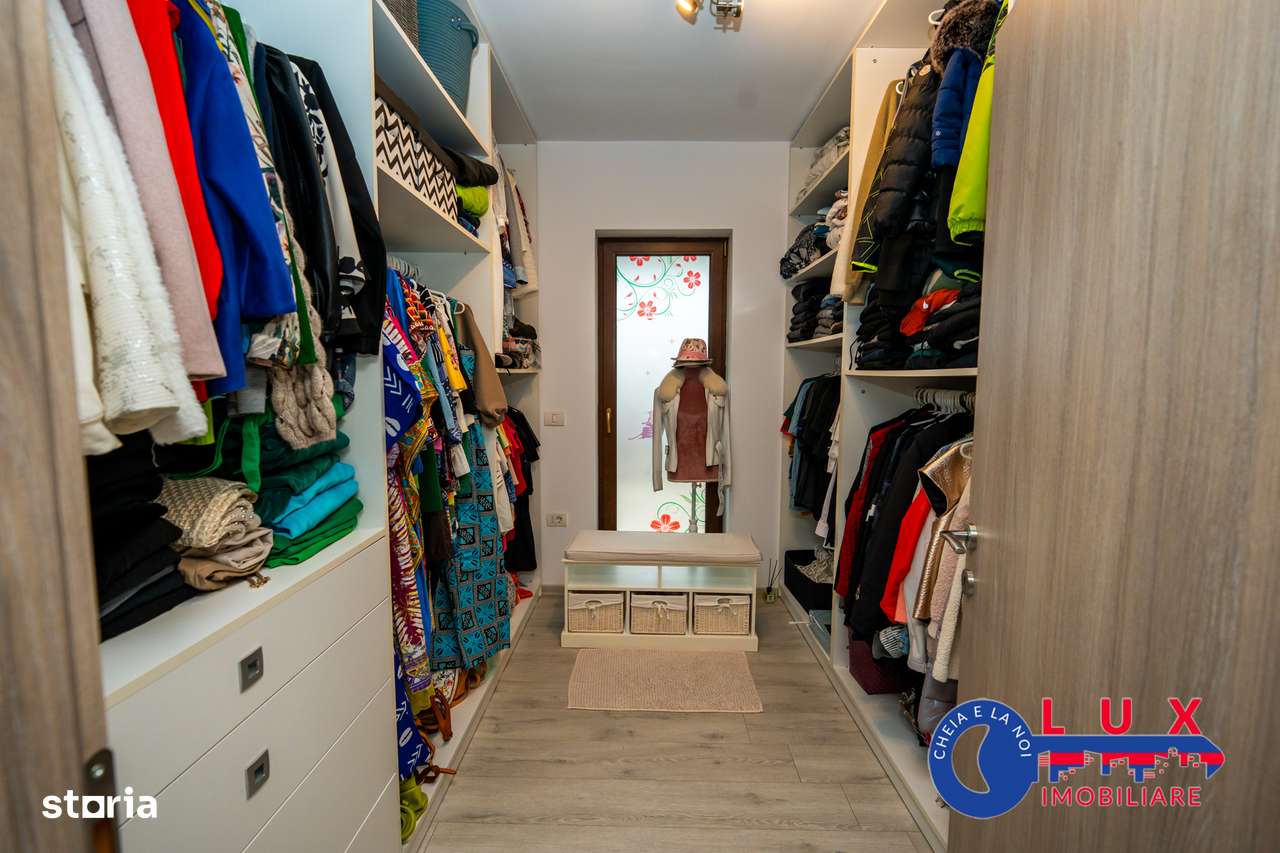 ID 6737 EXCLUSIVITATE - DE VÂNZARE - Vilă P+E+M-18