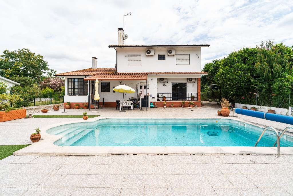 Moradia M5 com garagem em zona da Cidreira - Grande imagem: 2/18