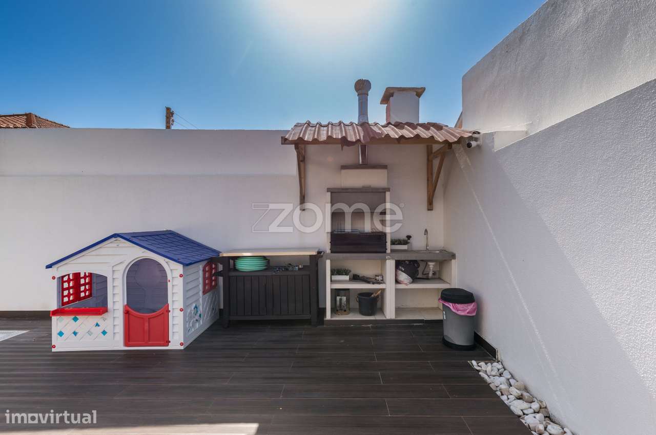 Moradia T4+1, com piscina-35