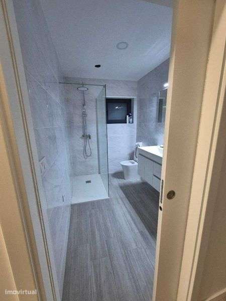 Moradia V2 Independente – Nova / Em Fase de Acabamentos - Grande imagem: 5/12