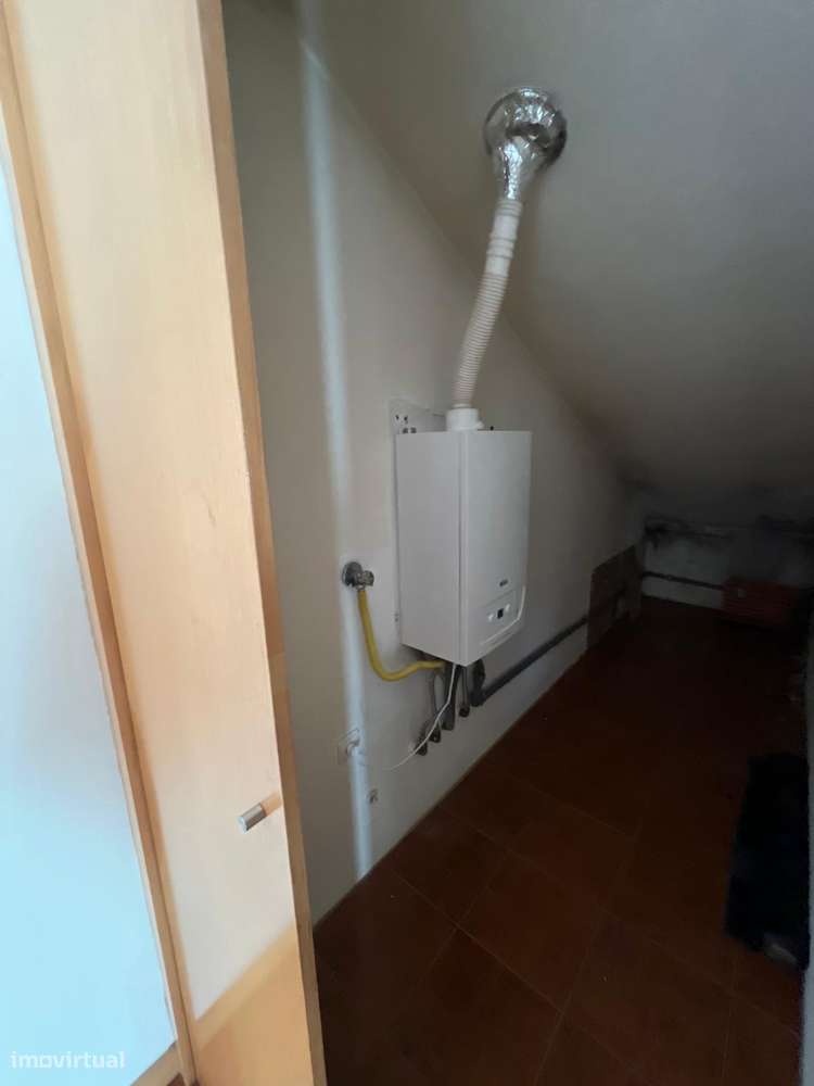 Geminada com piscina, garagem e terraço em Canidelo-39