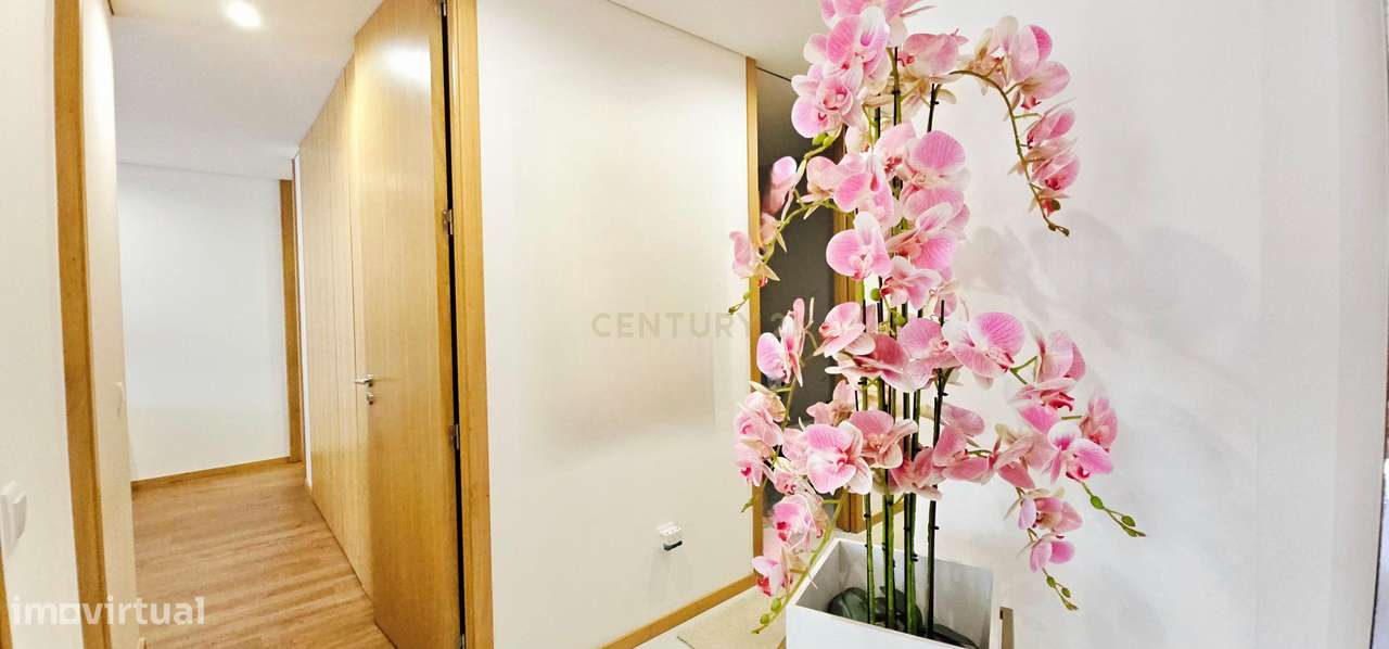 Apartamento T3 de Luxo em Condomínio Fechado com Piscina-27