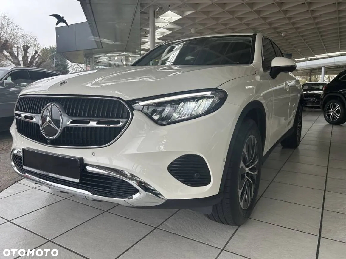 Mercedes-Benz GLC 220 d 4-Matic Avantgarde - 4