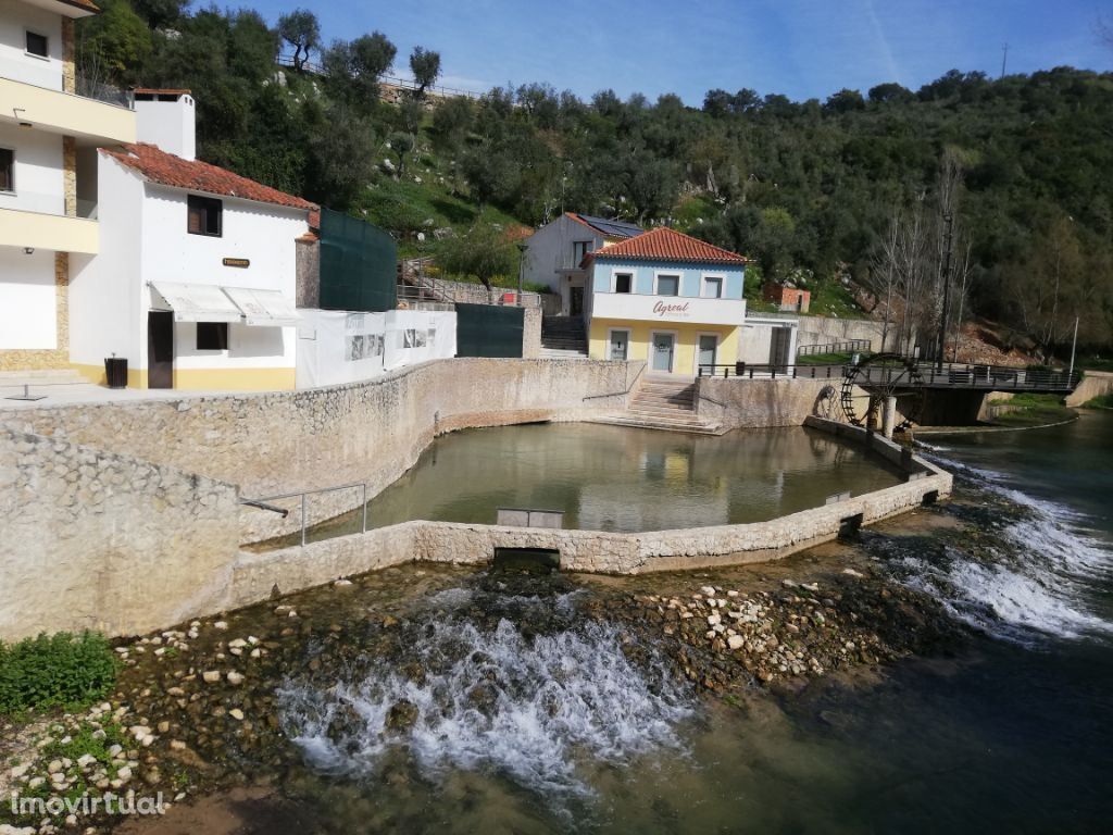 Lote de Terreno área 1.280m2, aprovado com 400m2 de Construção, pró...