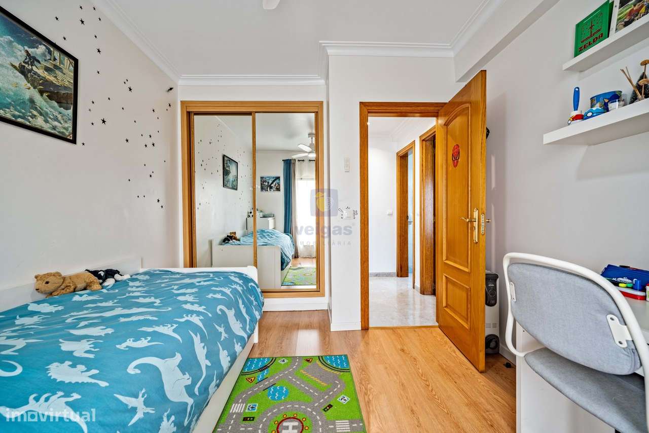 Apartamento T3 com garagem na Baixa da Banheira-19