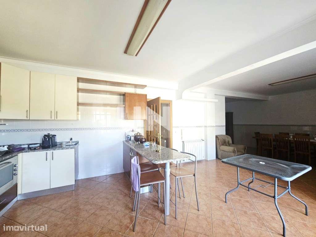 Moradia em Banda T5 - A 5 Minutos do Centro da Cidade de Viseu-32