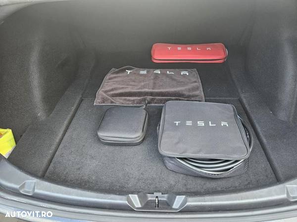 Tesla Model 3 Langstreckenbatterie Allradantrieb Dual Motor - 22