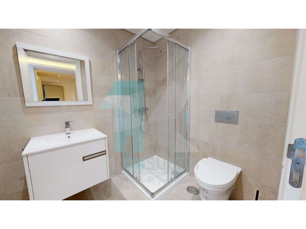 Moradia T6 elegante e sofisticada na Herdade da Aroeira-32