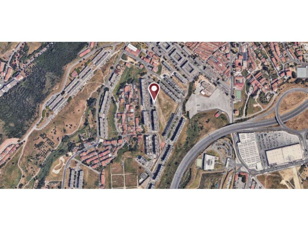 1/2 INDIVISA DE APARTAMENTO T2 e 1/96 AVOS DE ESTACIONAMENTO _ AMEI... - Grande imagem: 5/14