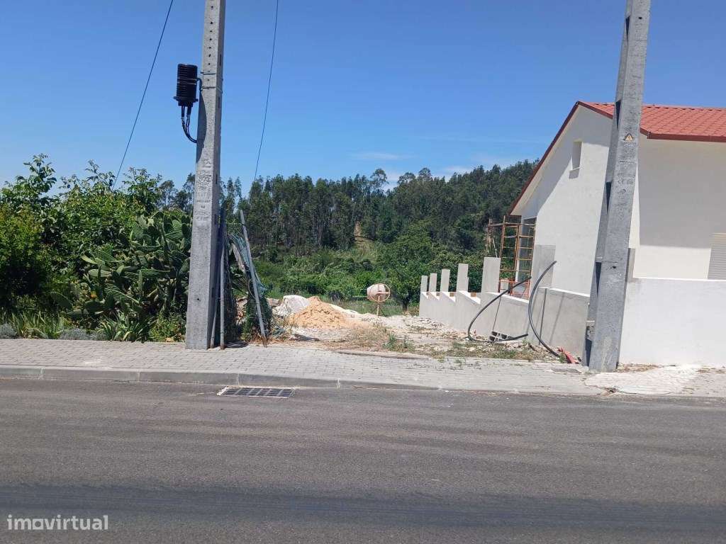 Terreno com projeto aprovado para moradia T3, em Cortes, Leiria.-10