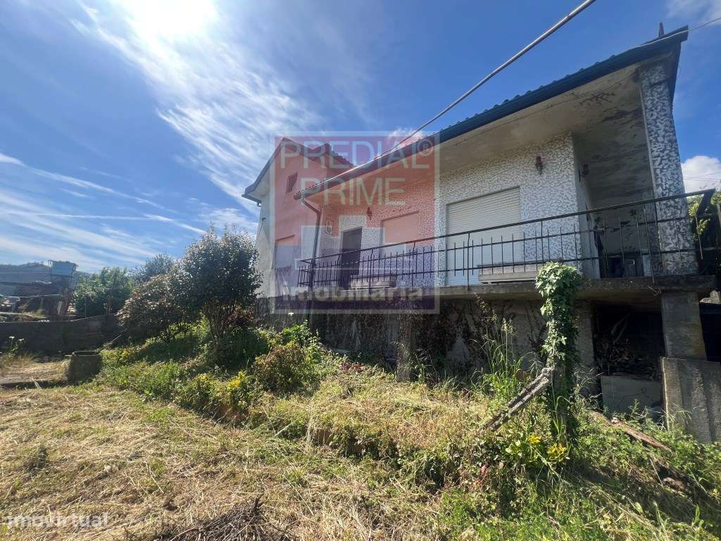MORADIA INDEPENDENTE COMPOSTA POR 2 CASAS EM CANELAS AROUCA-4